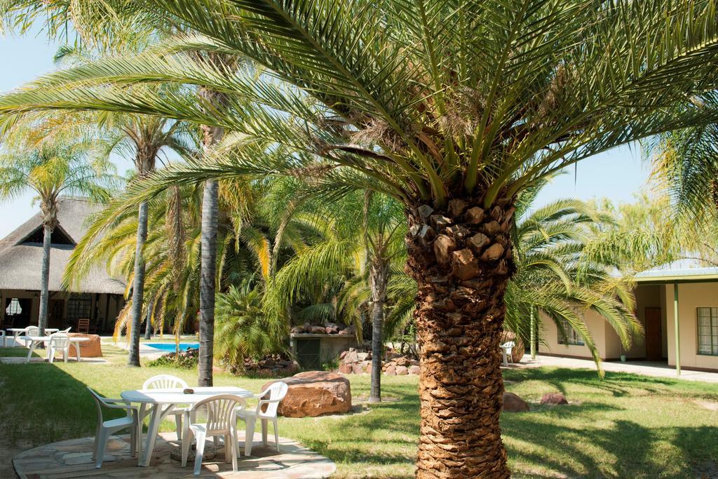 Oshakati Country Hotel Luaran gambar