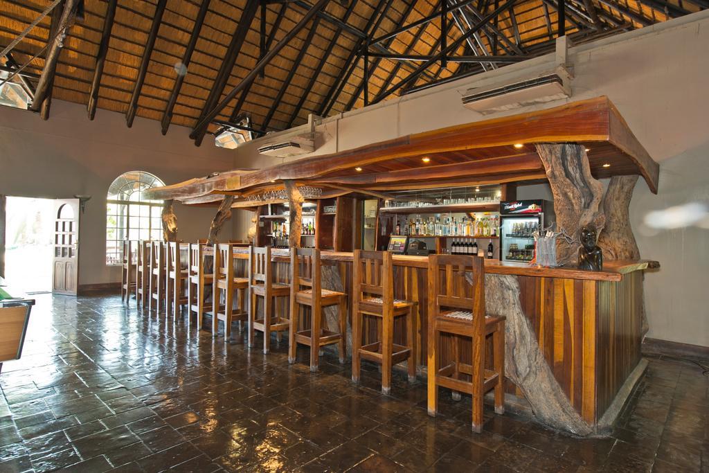 Oshakati Country Hotel Luaran gambar