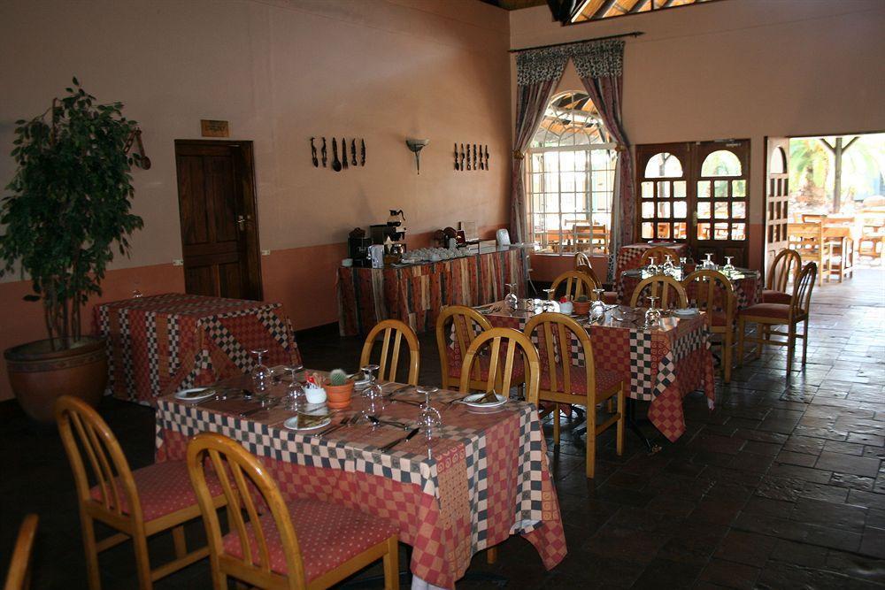 Oshakati Country Hotel Luaran gambar