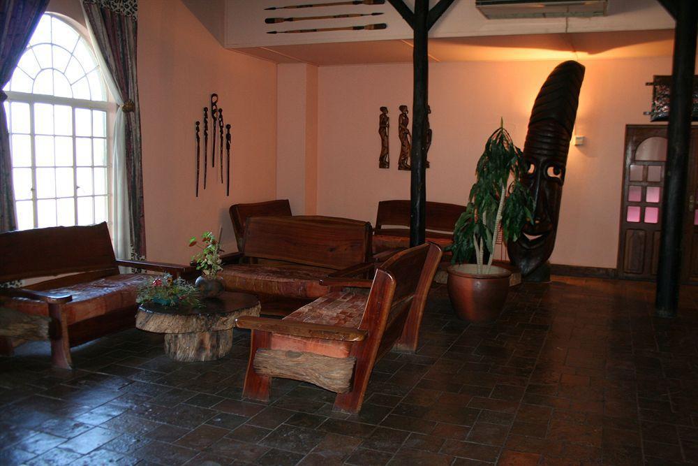 Oshakati Country Hotel Luaran gambar