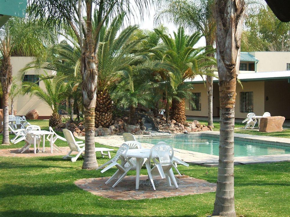 Oshakati Country Hotel Luaran gambar