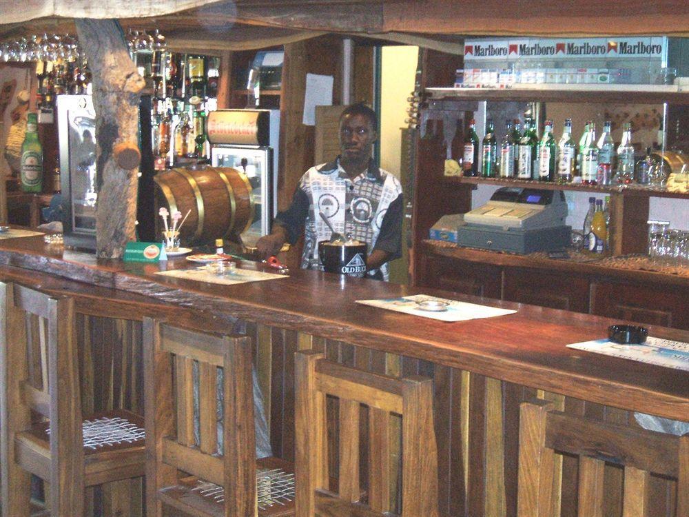 Oshakati Country Hotel Luaran gambar